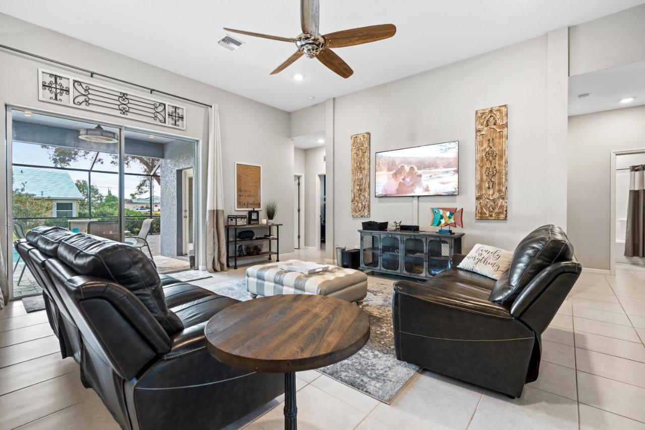 Beautiful Cape Coral Oasis! King Bed, Bbq, Heated Pool, Pvt Yard & Much More! Exterior photo
