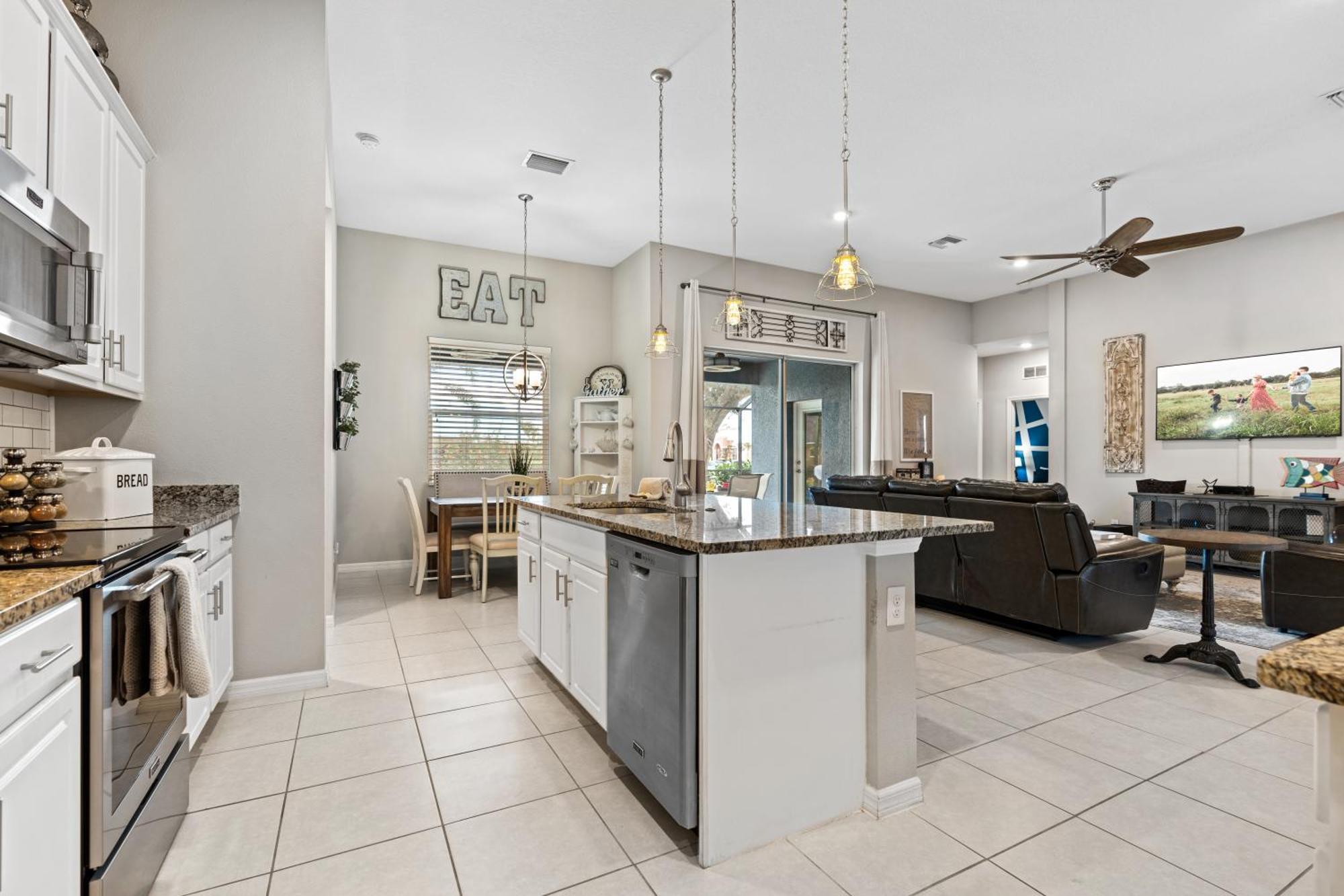 Beautiful Cape Coral Oasis! King Bed, Bbq, Heated Pool, Pvt Yard & Much More! Exterior photo